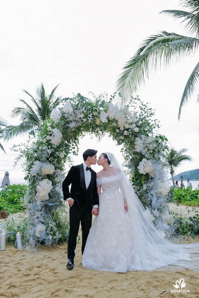 Mơ Thấy Đám Cưới Người Lạ Đánh Con Gì?