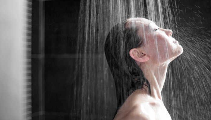 Khi bạn mơ thấy mình cởi trần, hãy tự hỏi bản thân cảm giác của bạn trong giấc mơ đó là g